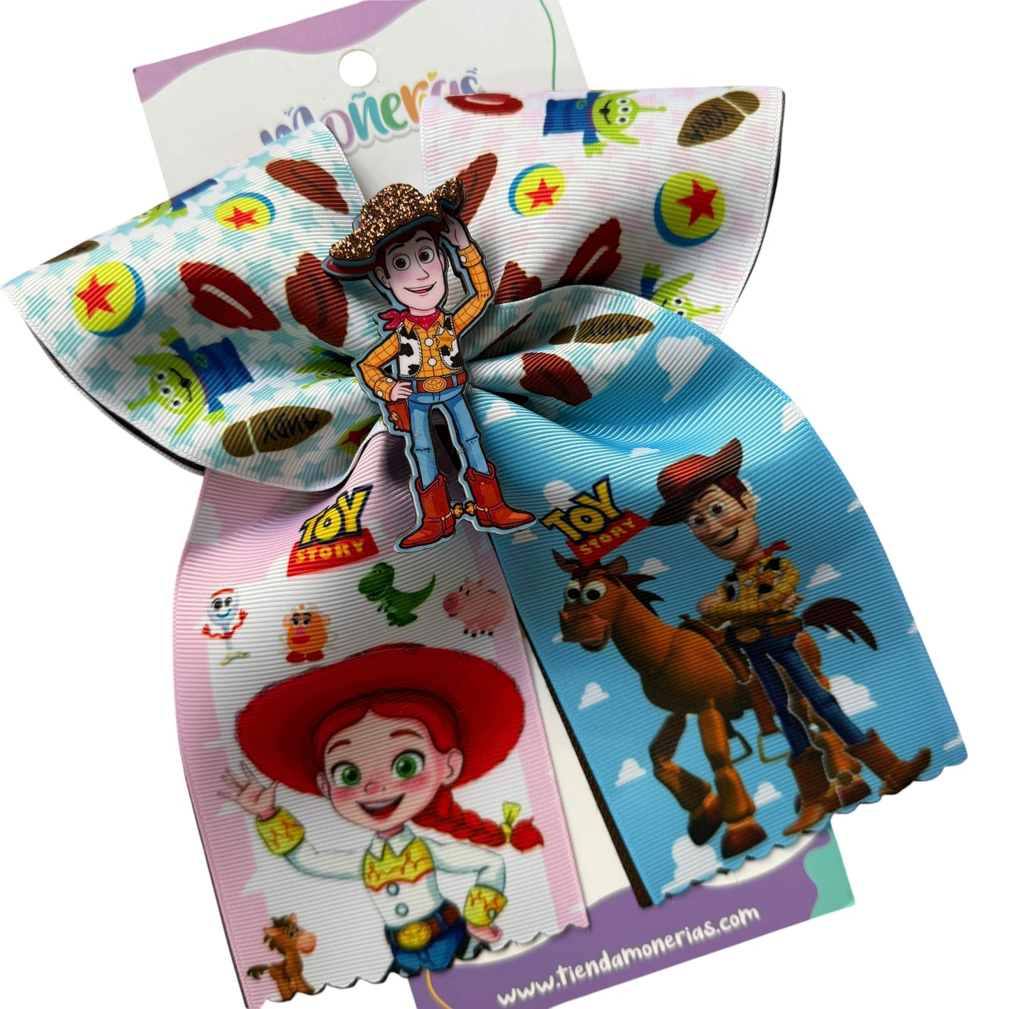 Tira Woody